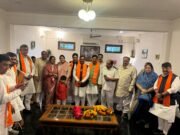 मुख्यमंत्री और केबिनेट मंत्रियों का दीपक सक्सेना के घर भव्य स्वागत