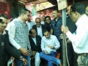 नकुलनाथ पहुंचे कोर्ट, वकीलों के साथ खाया समोसा