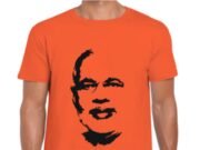 मोदी की फोटो वाली टी शर्ट बांटी, तीन पर एफआईआर