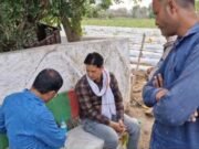 कांग्रेस नेता की कार से मिले 4 लाख 94 हजार रुपए