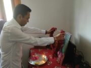 शहीद विक्की पहाड़े को श्रद्धांजलि देने पहुंचे सांसद नकुलनाथ