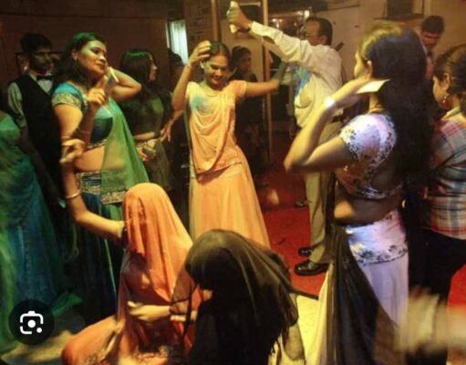 बीज विक्रेताओं की अय्याशी और अवैध बीटी- 3 कपास बीज का खेल