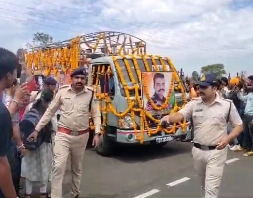 छिंदवाड़ा पहुंचा शहीद कार्पोरल विक्की पहाड़े का पार्थिव शरीर