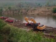 नदियों के घाटों पर माफिया का कब्जा, पोकलेन मशीनों से उत्खनन