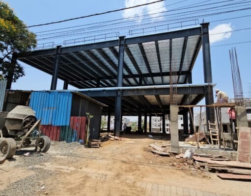 आदर्श नगर गृह निर्माण समिति की भूमि में बने अवैध शॉपिंग कांप्लेक्स