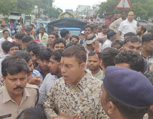 यूरिया संकट : किसानों के समर्थन में उतरे कांग्रेस नेता सोनू मागो पर एफआईआर