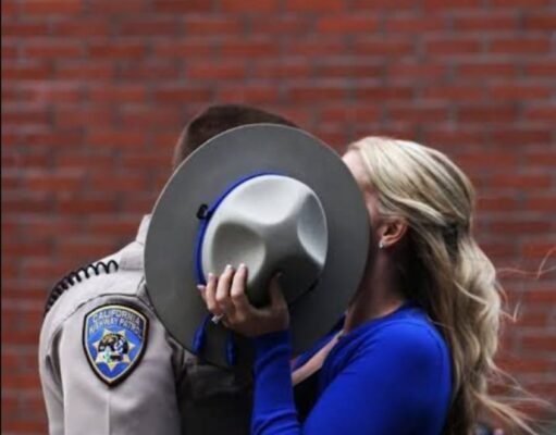 इंदौर में बायपास पर डांसिंग कार में पकड़े गए पुलिस अधिकारी !