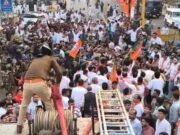 अपाहिज प्रशासन, बेबस पुलिस और बेकाबू प्रदर्शन !