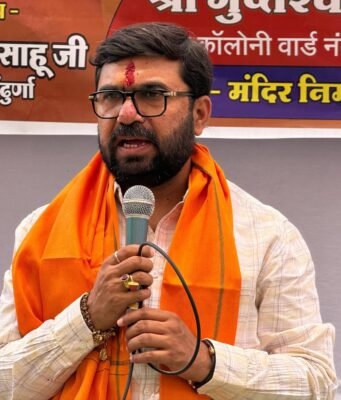 Ideal Personality : एक जिद ने सिर्फ 13 साल में पहुंचाया पार्लियामेंट !